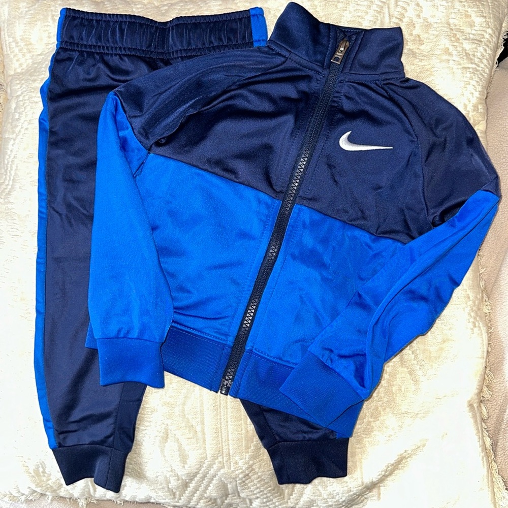 Nike Blue Toddler 2T Sweatsuit Set